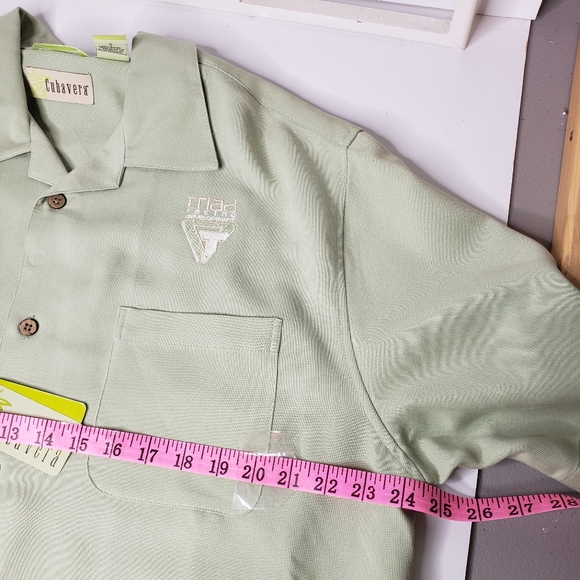 Cubavera Cuban Style Triad Racing Development Logo Rayon Blend NWT Large - Picture 5 of 16